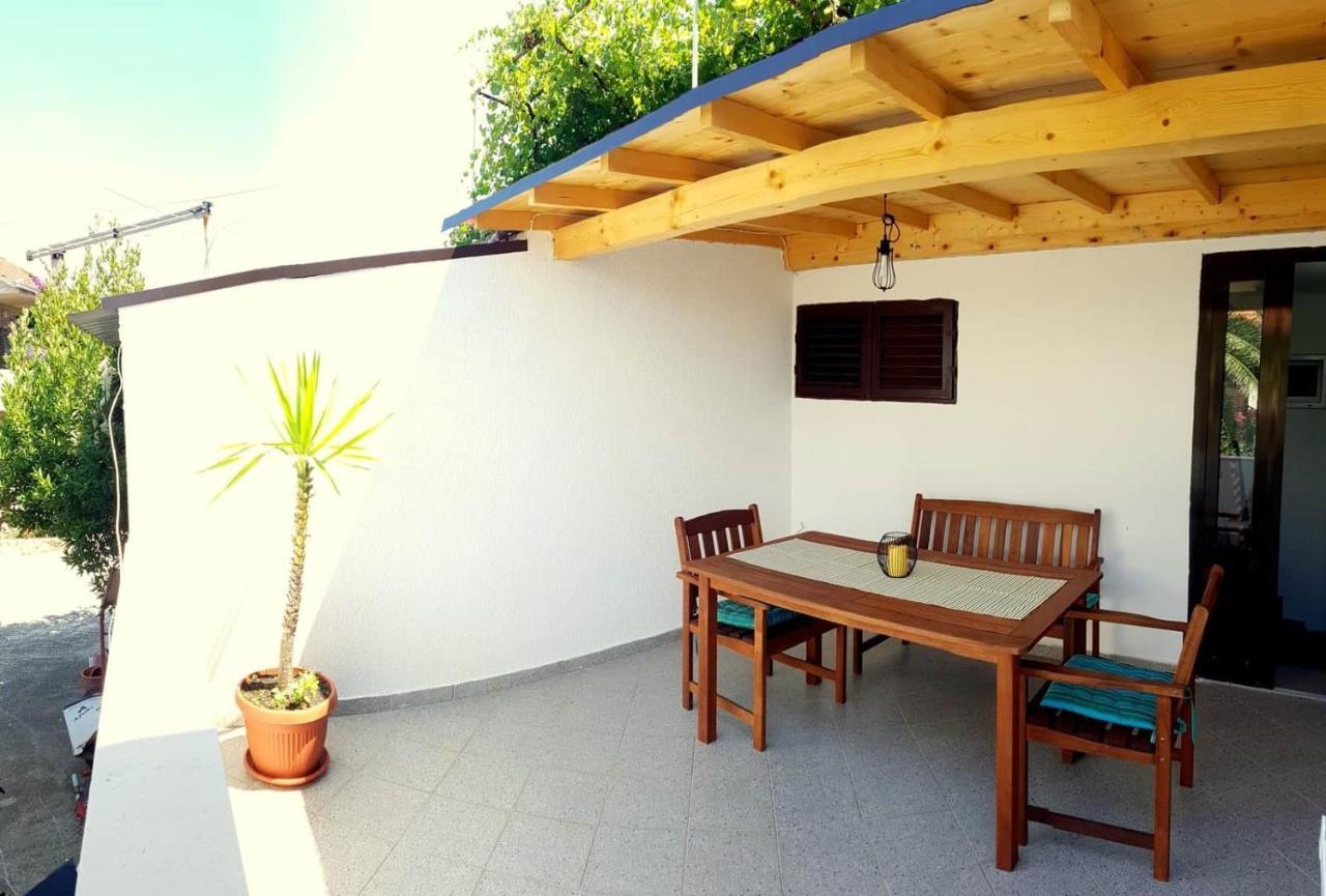 Apartmani Tina Jelsa  Kültér fotó